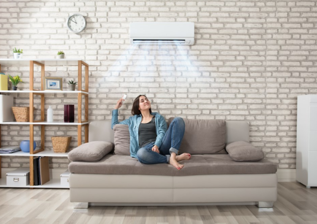 4 Advantages of Hiring Professional Air Conditioning Services