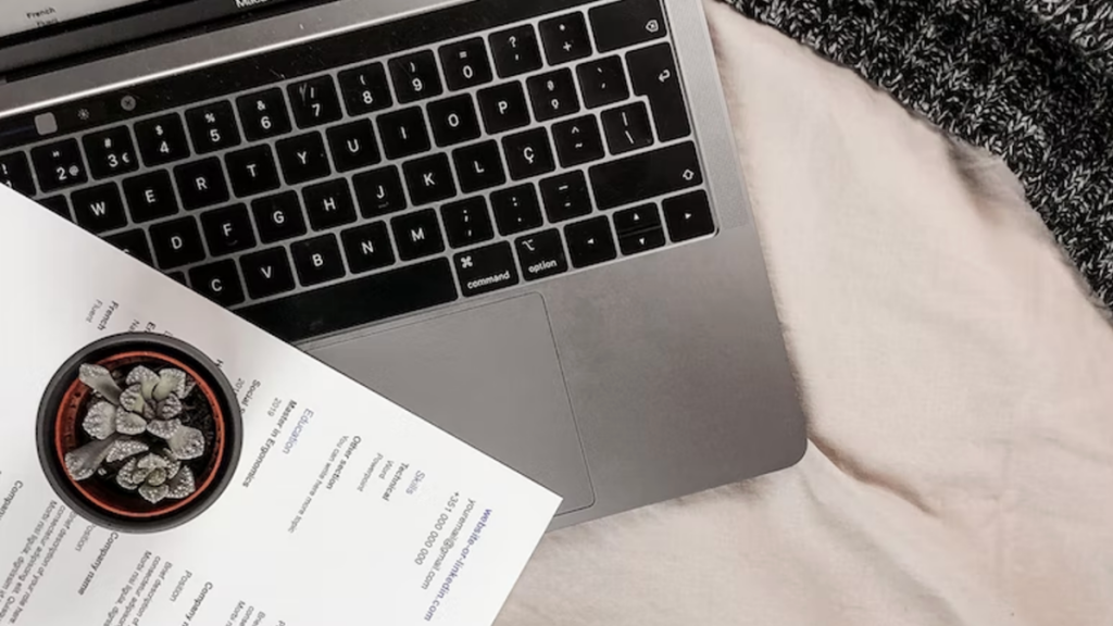 5 Expert Tips For Writing a Successful First Resume