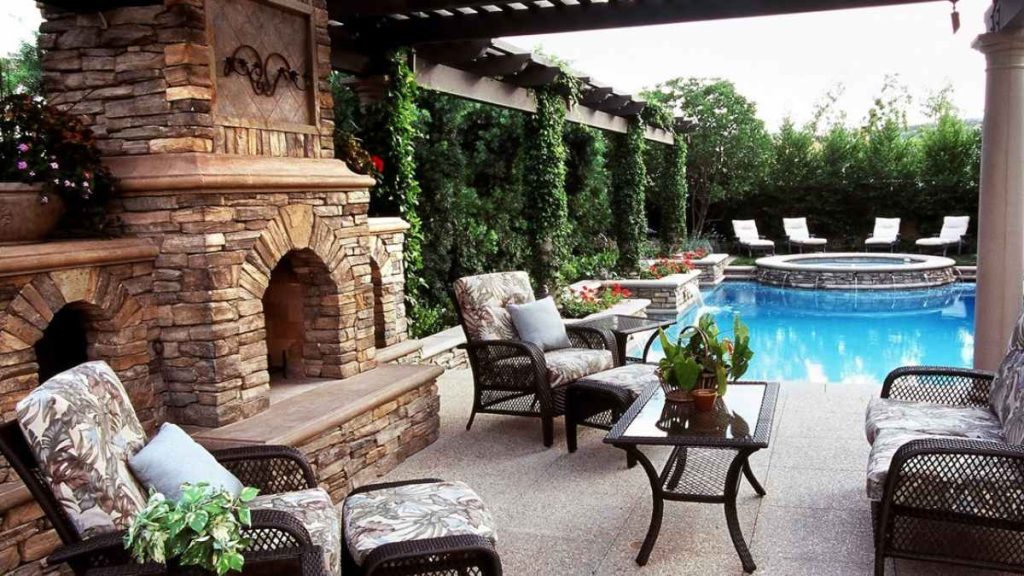 Top 4 Vital Elements of Spectacular Outdoor Living