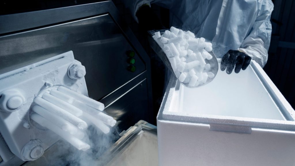 A Guide to Finding the Best Dry Ice Supplier