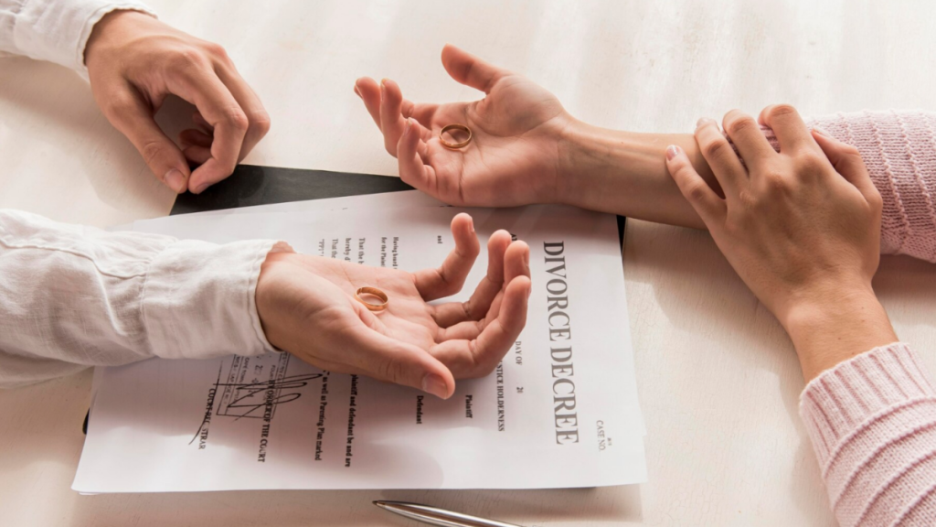 6 Financial Mistakes to Avoid During Divorce Settlement