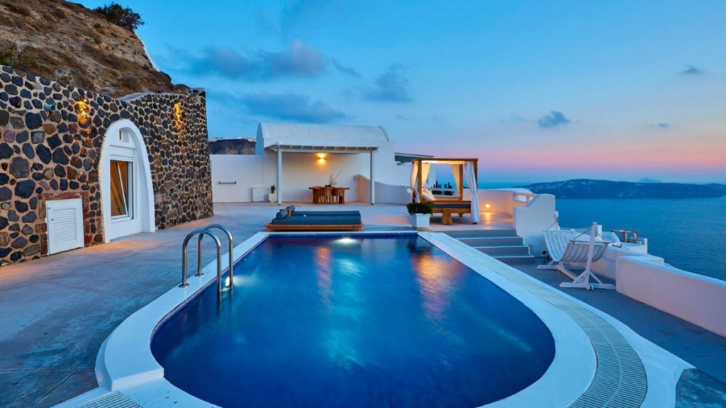 Honeymoon luxury Vacations with BlueVillas